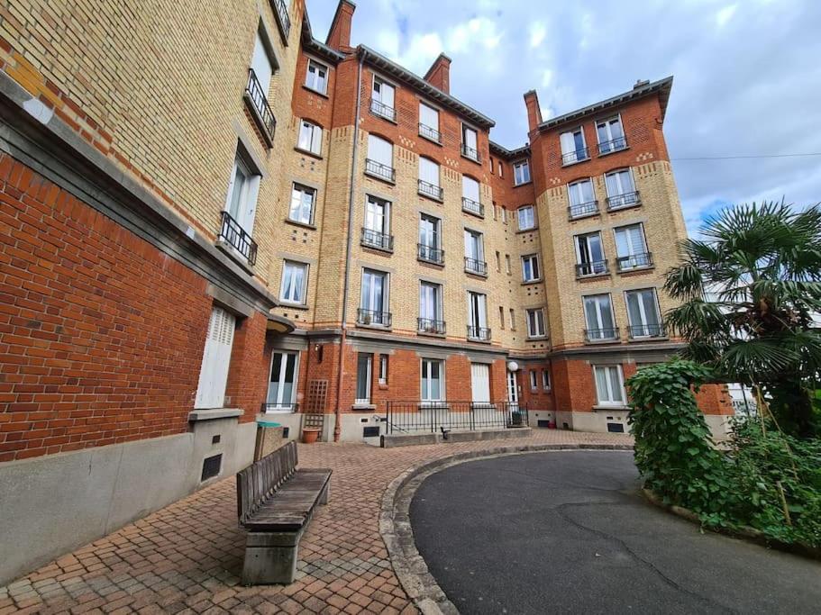 Suresnes : 2 Pieces Cosy公寓 外观 照片