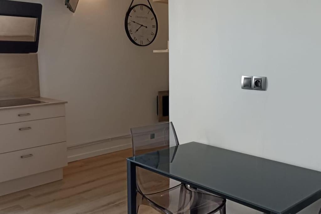 Suresnes : 2 Pieces Cosy公寓 外观 照片
